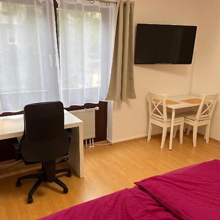 Zimmer Im Herzen Von Durlach Karlsruhe Exteriör bild