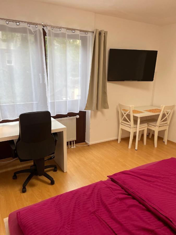 Zimmer Im Herzen Von Durlach Karlsruhe Exteriör bild